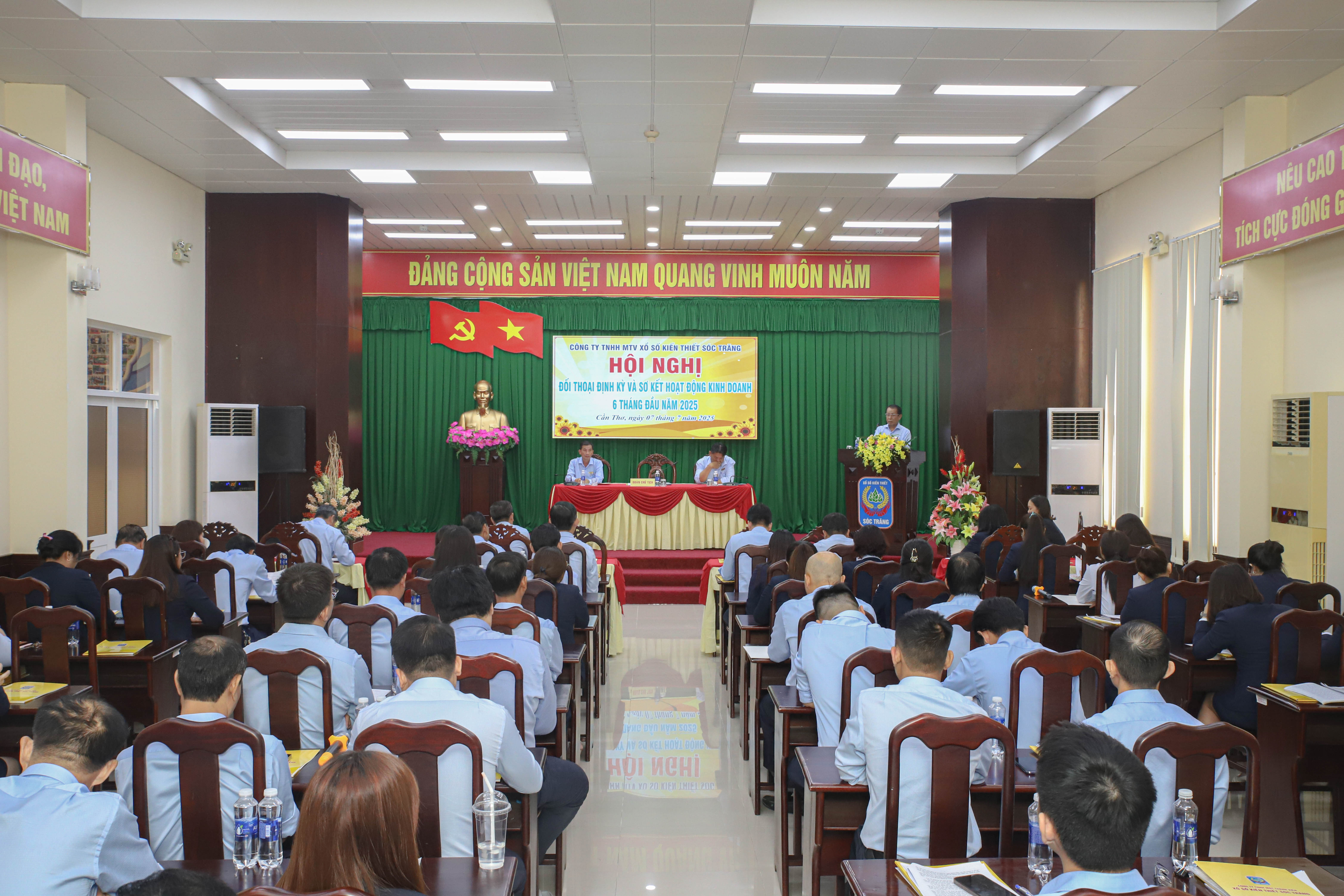HỘI NGHỊ ĐỐI THOẠI ĐỊNH KỲ VÀ SƠ KẾT HOẠT ĐỘNG KINH DOANH 6 THÁNG ĐẦU NĂM 2025